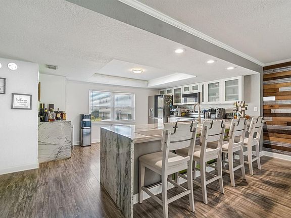 4th image of 1117 PINELLAS BAYWAY S #301