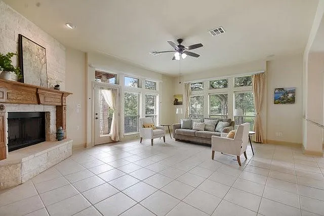 9900 Tree Bend Cv — Photo 19