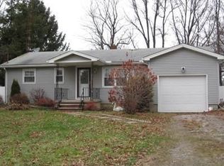 218 Oakdale Dr, South Amherst, OH 44001