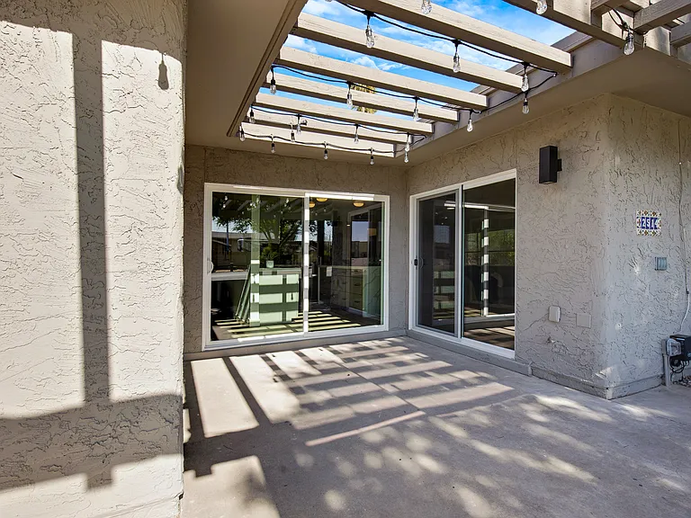 2514 N 60th Pl — Photo 31