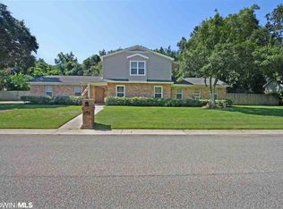 9846 Sommerset Dr, Daphne, AL 36526