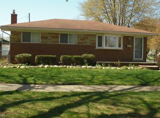 28345 Milton Ave, Warren, MI 48092