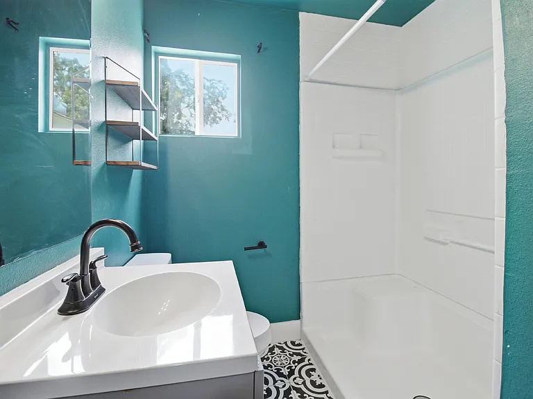 204 Aero Ave — Photo 21