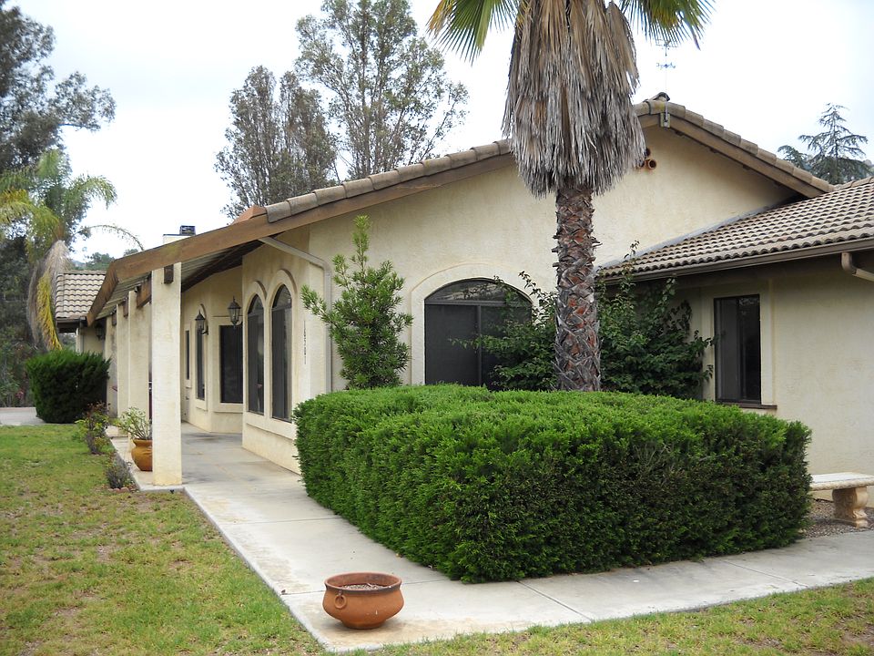 2nd image of 16501 Shady Oaks Dr