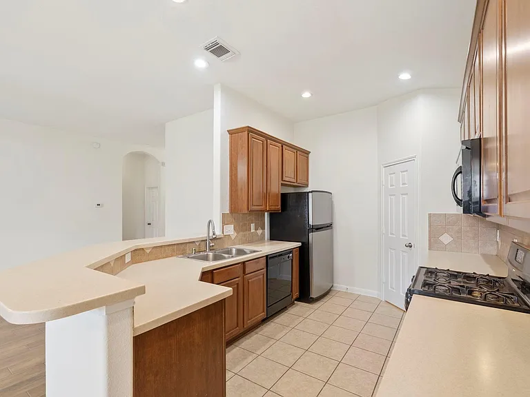 31719 Cattail Park Ct — Photo 9