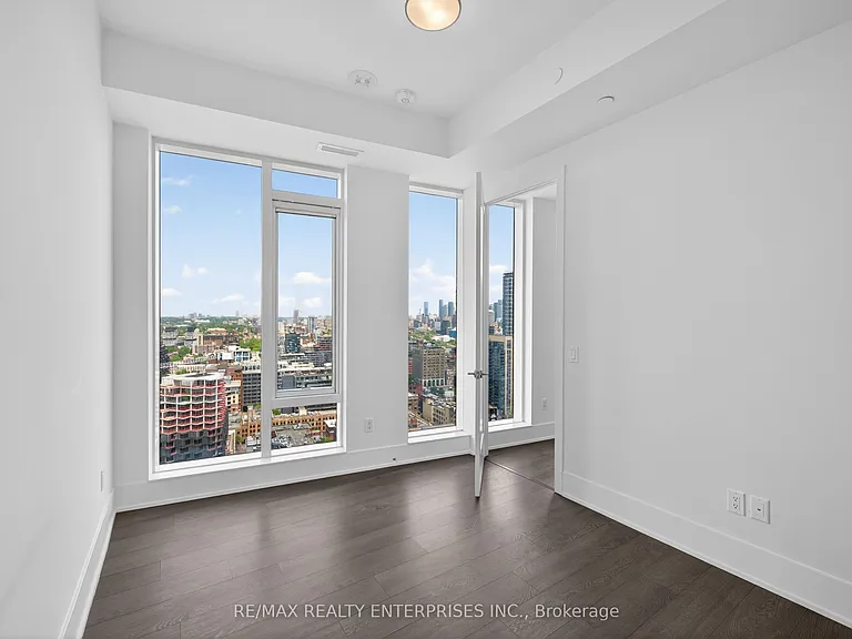 470 Front St W #2306 — Photo 16