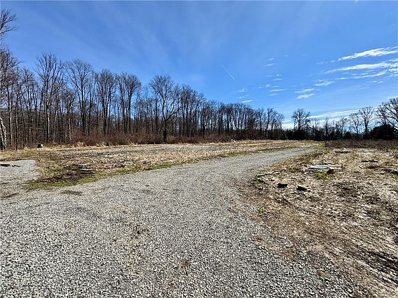 2nd image of 60 Uber Rd