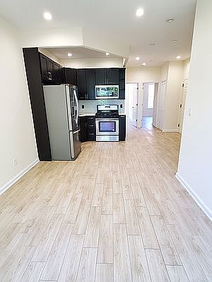 4th image of 31-21 36th St #3F