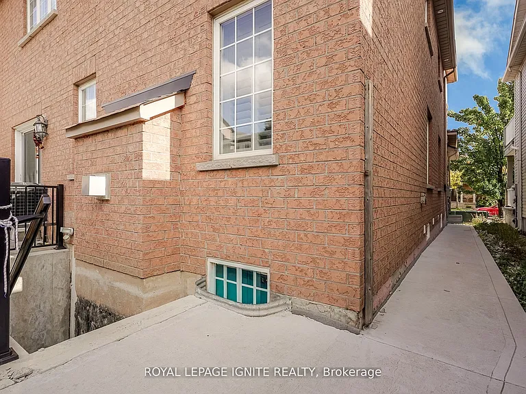 1257 Roper Dr #BASEMENT — Photo 3