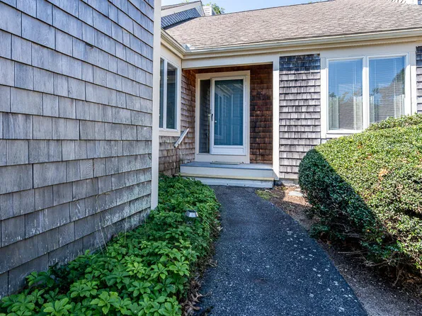 17 Kates Path Village #A, Yarmouth Port, MA 02675