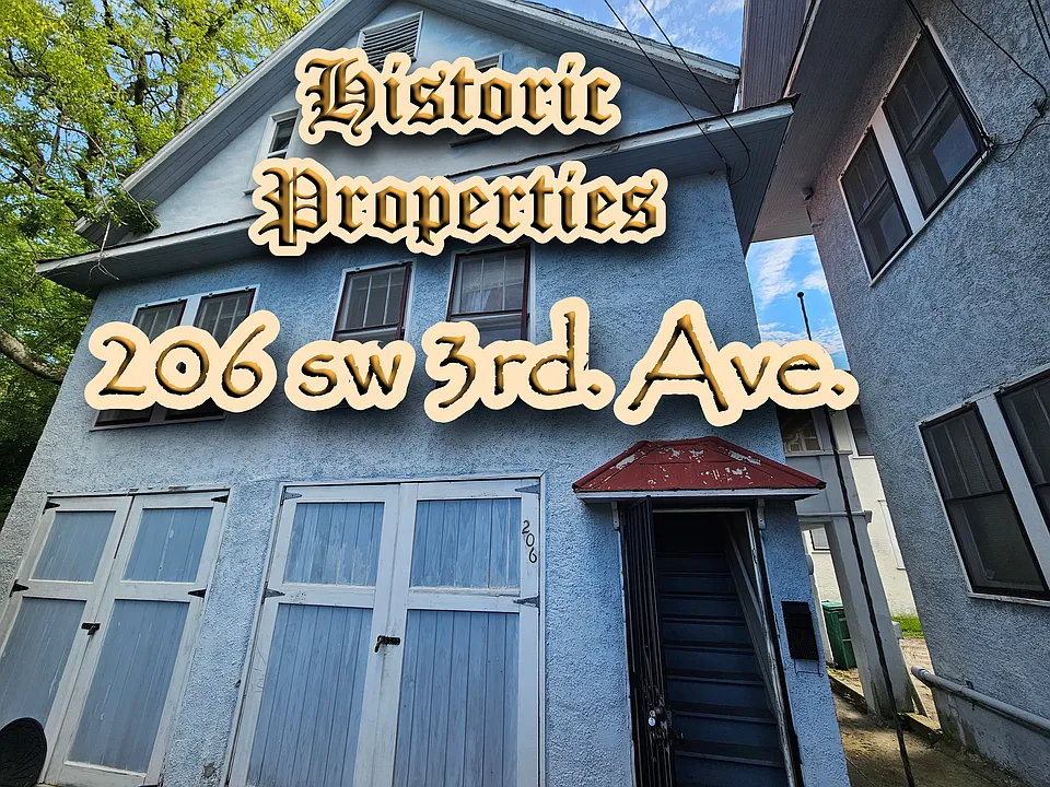 206 SW 3rd Ave