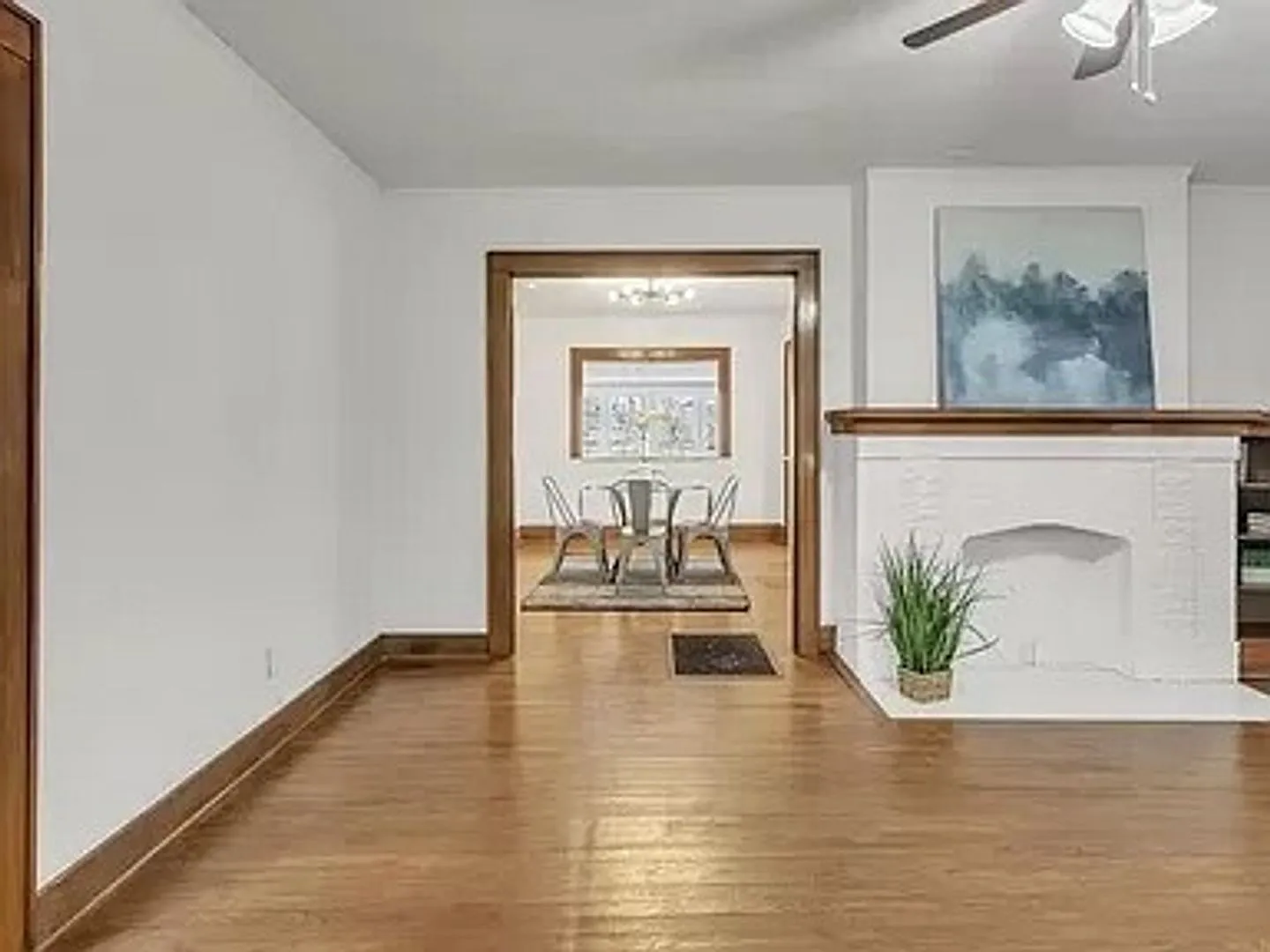 2-Bedroom 2-Bath 1930's Tudor Close to Paseo District — Photo 3
