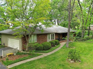 2615 E Melbourne Rd, Springfield, MO 65804