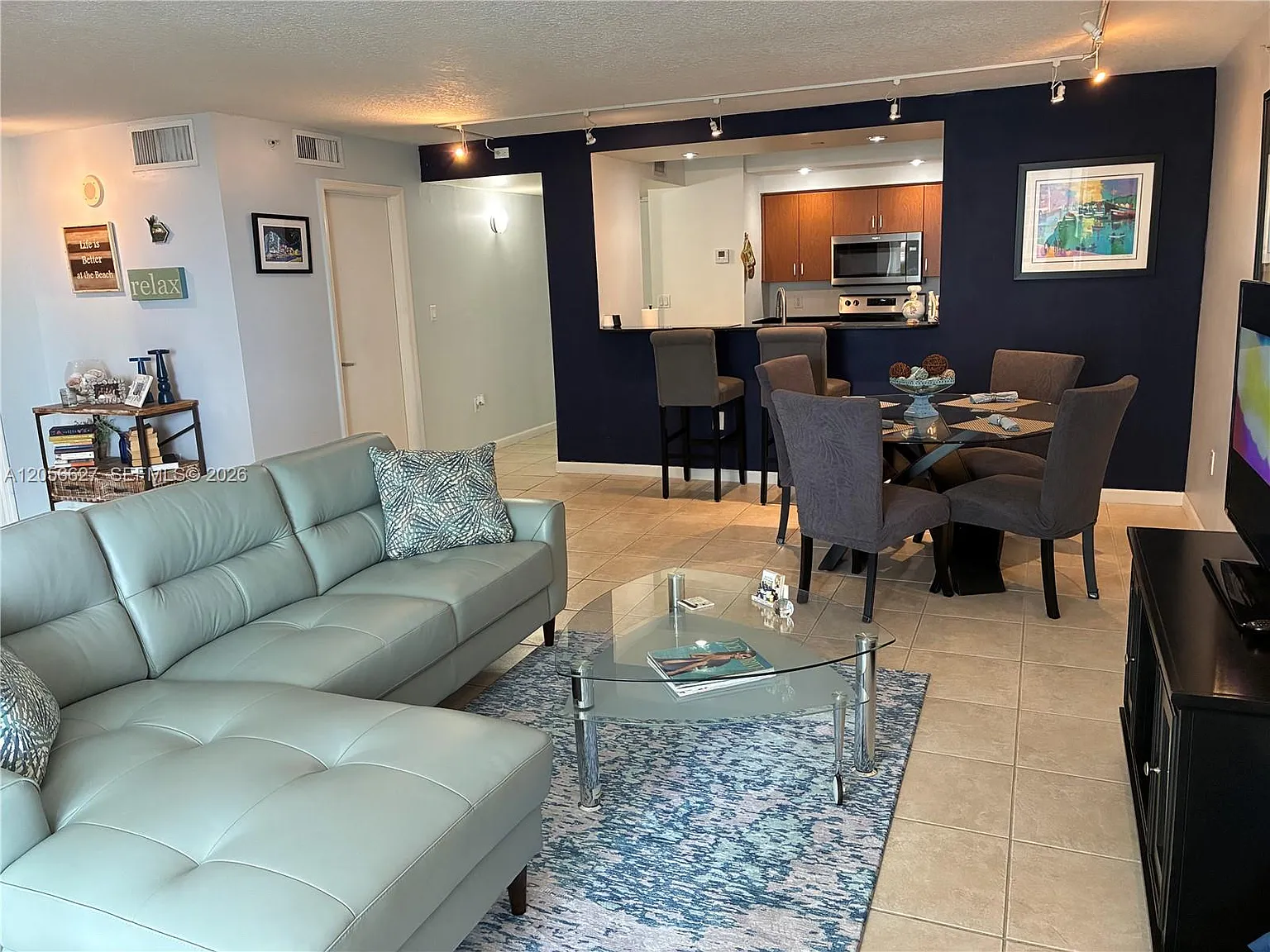 The Collins Condo — Photo 3