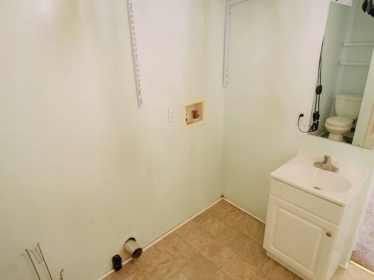 524 Pearl St — Photo 13