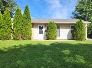 907 Dartmouth Ave, Matteson, IL 60443