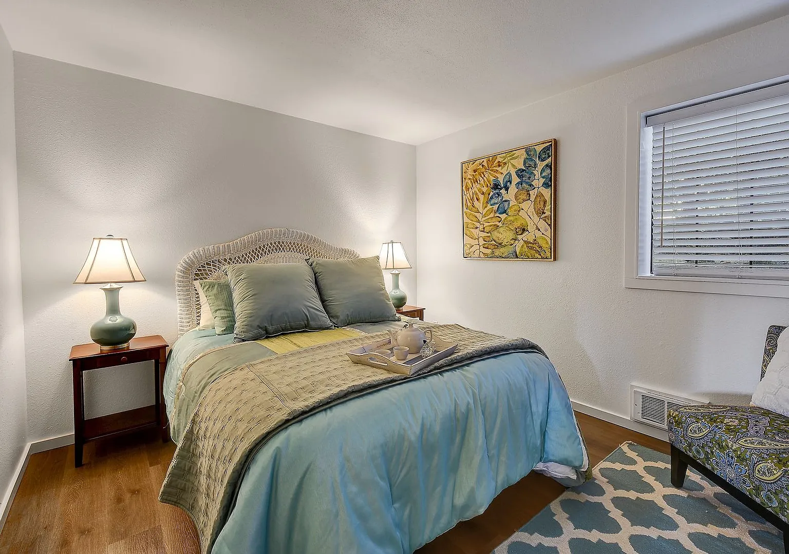 Bright & Cozy 1Bd/1Bth Home for Lease Near Village at Totem Lake! — Photo 3