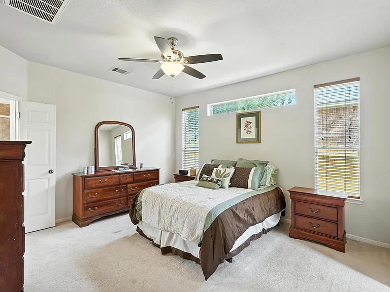 1802 Misty Ridge Dr — Photo 14