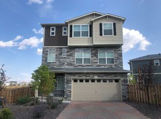 194 S Old Hammer Ct, Aurora, CO 80018