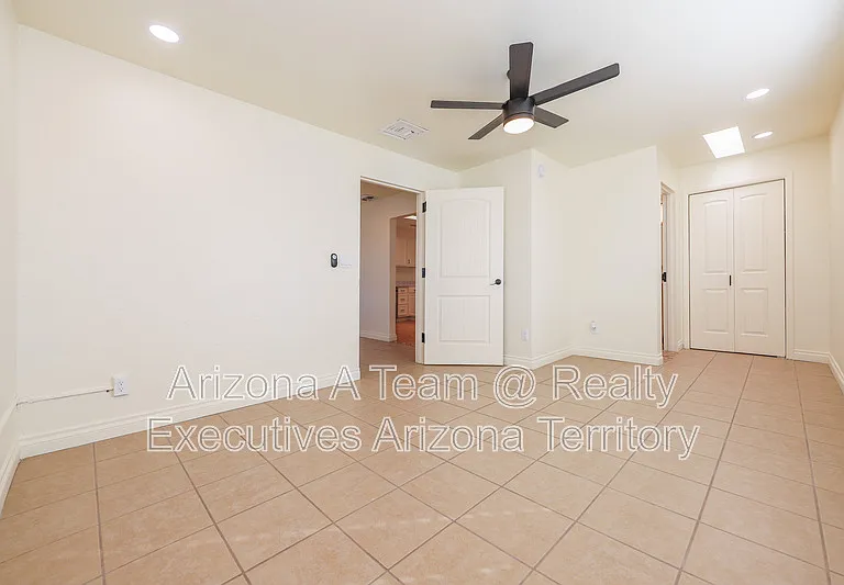 1654 N Rosemont Blvd #1 — Photo 11