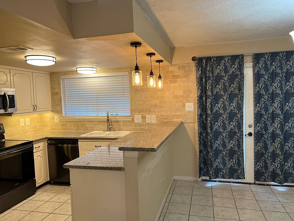 Kitchen and dinning room
