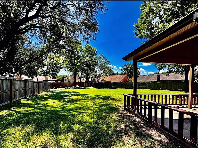 10307 Linecamp Dr — Photo 18