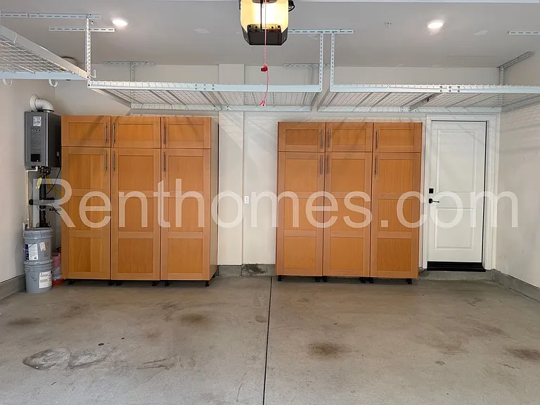 10835 Wendy Way — Photo 32