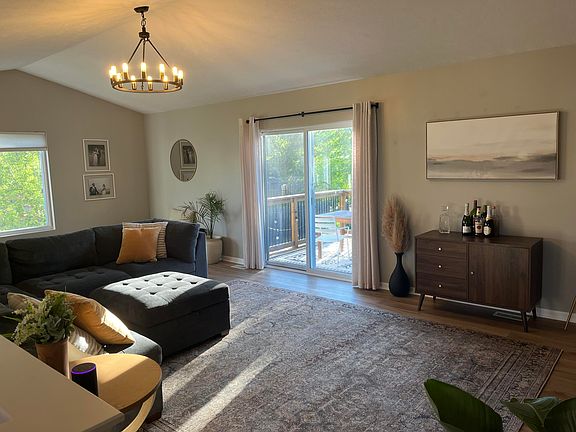 5th image of 391 Summer Cir SE