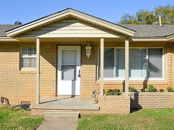 FRONT STOOP OF 705 N. CHRISTINE