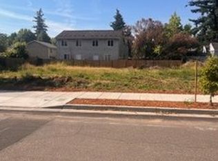 8770 SE Brooklyn St, Portland, OR 97266