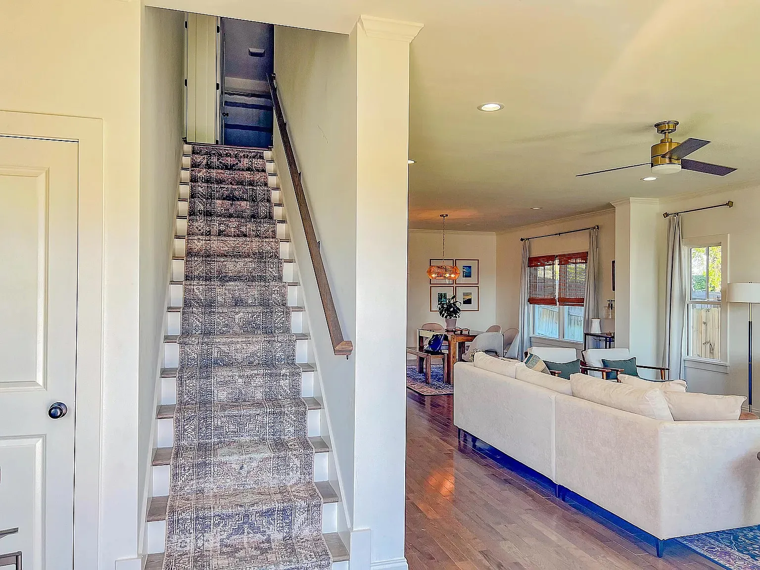 3 bed, 2070 sqft, $2,500 — Photo 2