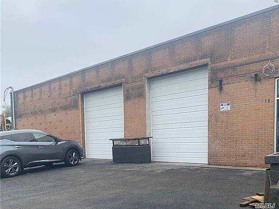 3rd image of 538 W Hoffman Ave