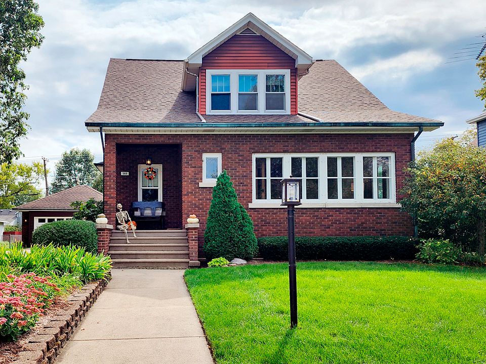 560 W Station St, Saint Anne, IL 60964 Zillow