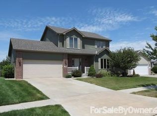 8930 Truchard Rd, Lincoln, NE 68526