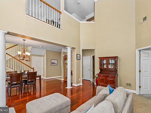 3rd image of 8609 Liberty Trl