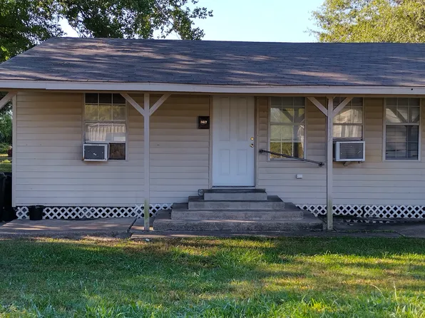 1417 Avenue B #1417, Pt Neches, TX 77651