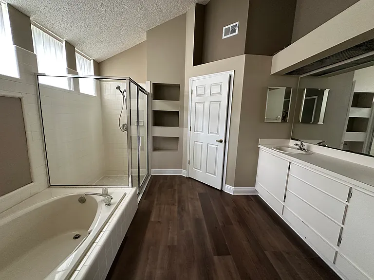 18409 Canary Ln — Photo 16
