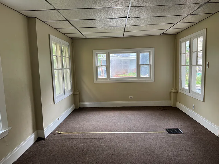 722 Townsend Pl — Photo 2