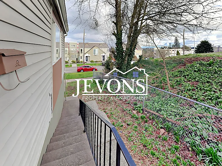 2416 S I St — Photo 23