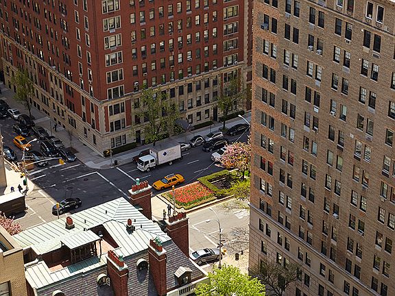 5th image of 40 E 94th St APT 30G
