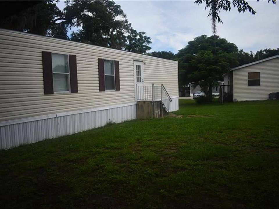 1st image of 9322 Paradise Dr