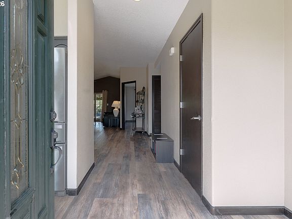 4th image of 512 Pegasus Ct
