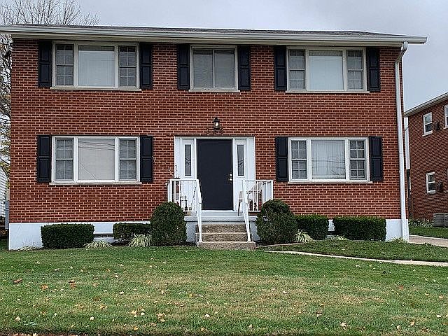  4 unit appartement building