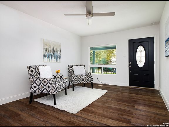 3rd image of 839 Pennystone Avenue