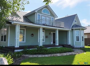 207 S Commerce St, Port Lavaca, TX 77979