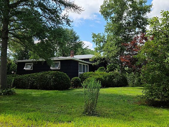 Corner Yard/Street View