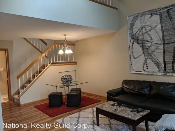 1960 Shenandoah Ct N #E, Plymouth, MN 55447