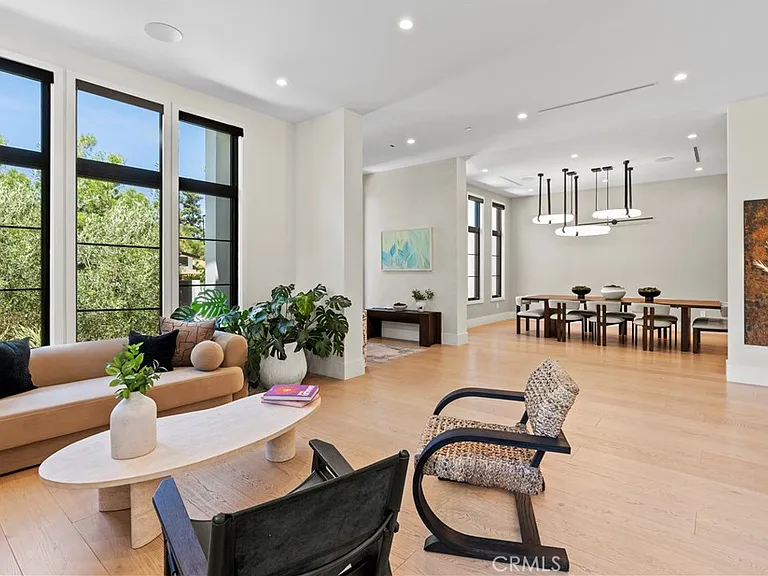 5050 Arundel Dr — Photo 6