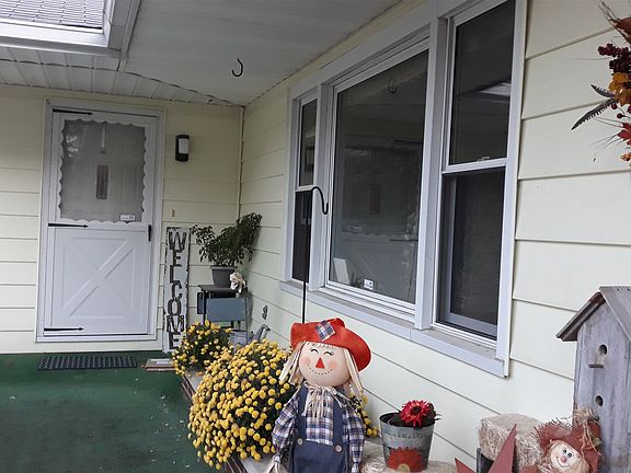 3rd image of 3015 Woodland Dr