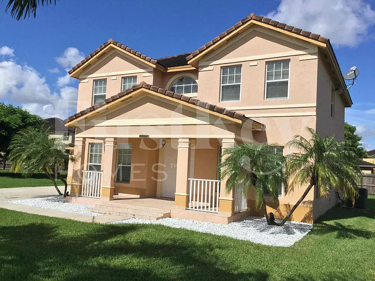20365 SW 129 Avenue Dr — Photo 1